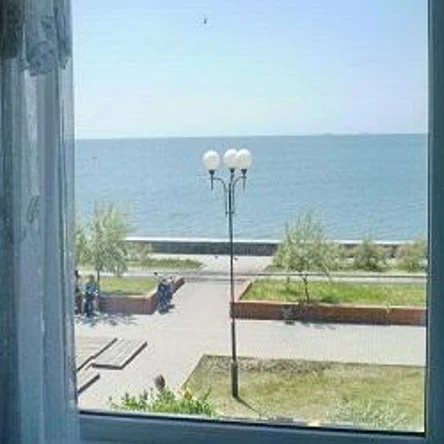 Бердянск квартира посуточно, набережная ул. Горького 43