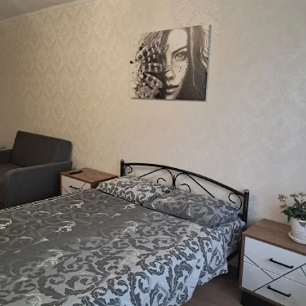 Жилье посуточно однокомнатная, Бердянск ул.Лиепайская 14